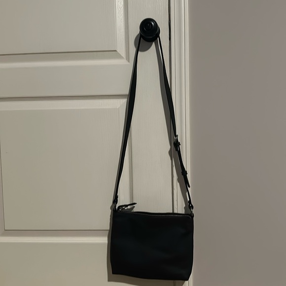 Universal Thread Crossbody Purse - Black* - Picture 2 of 5